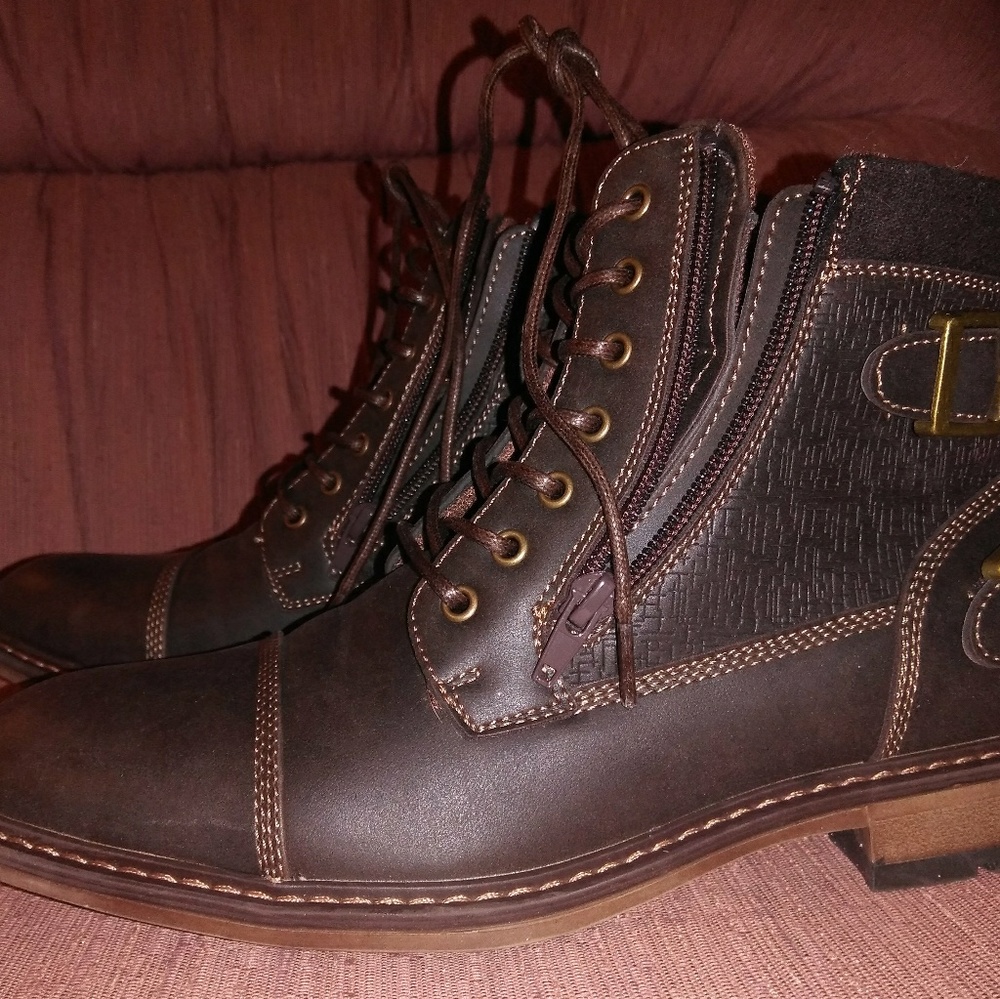 ARIZONA Brown Booties with buckles